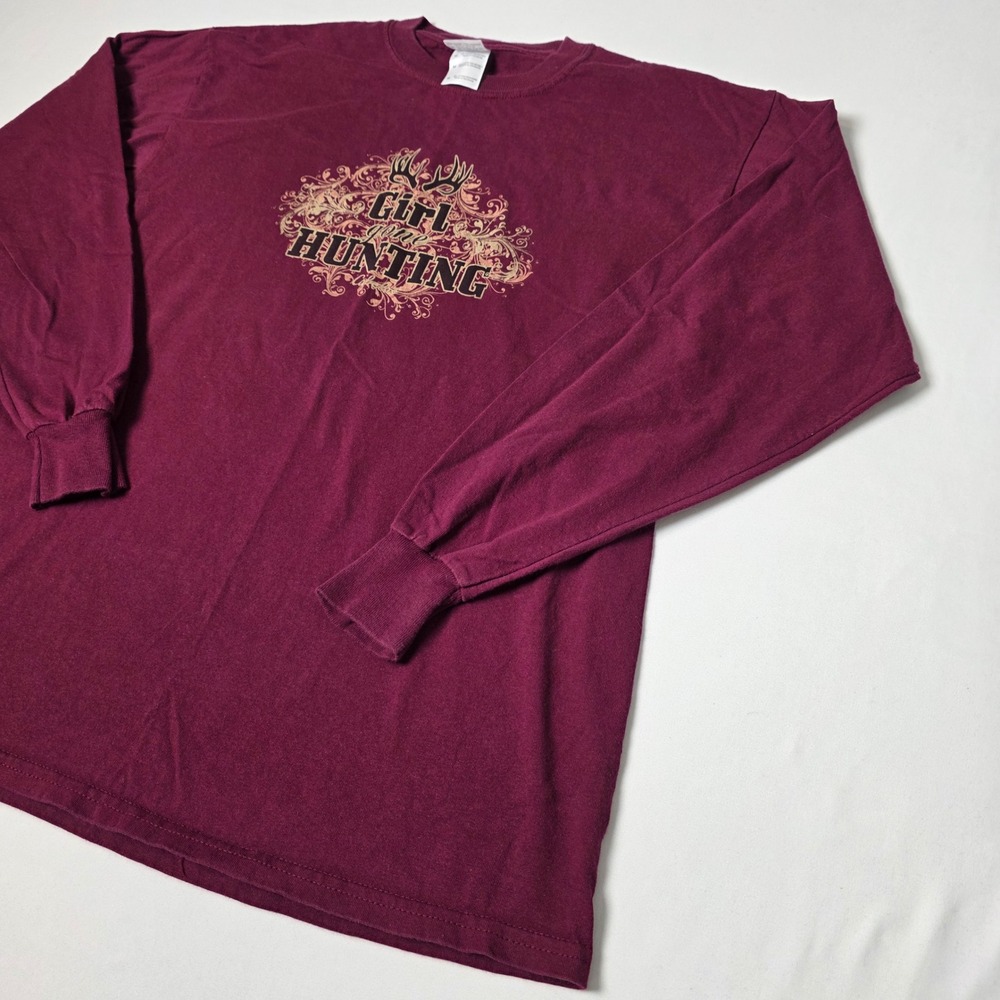 Gildan Girl Gone Hunting Graphic T-Shirt Womens M Long Sleeve Cotton Vintage - Picture 2 of 11